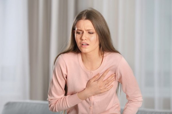 Симптомы при болях в сердце - характеристика, признаки,помощь