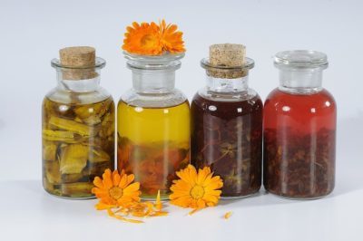 Эфирные масла от варикоза и сосудистых сеточек, применение, риски